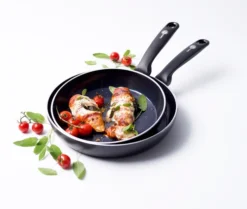 GreenPan Torino Keramische Koekenpannenset 24 + 28 Cm 24 GreenPan Torino Keramische Koekenpannenset 24 + 28 Cm -Pannen- Kokers Winkel 1119010 1