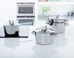 BK Conical Deluxe Pannenset 4-delig 21 BK Conical Deluxe Pannenset 4-delig -Pannen- Kokers Winkel 411115