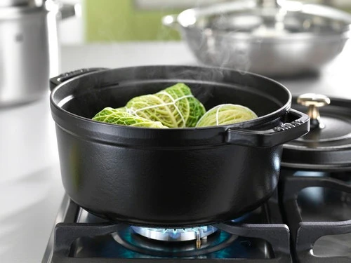 Staub Ronde Stoof-/Braadpan 28 Cm Zwart 9 Staub Ronde Stoof-/Braadpan 28 Cm Zwart - Afbeelding 9